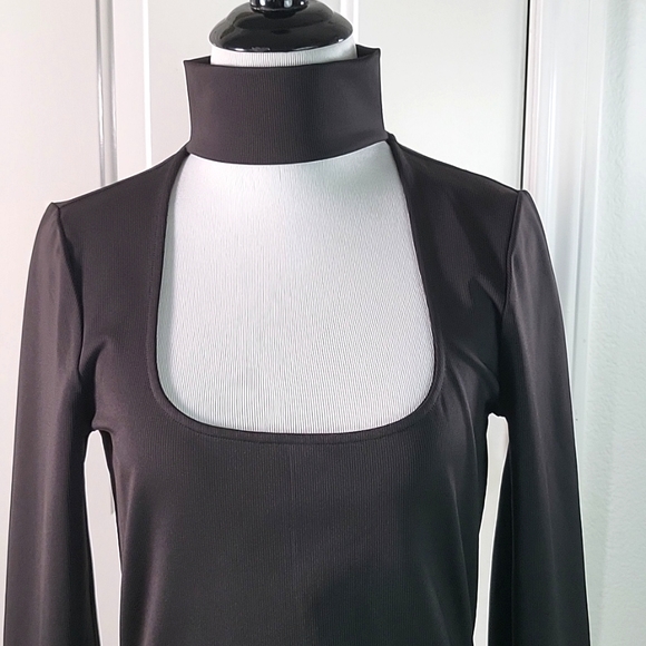 Knit Top with Neck Collar - Picture 2 of 5